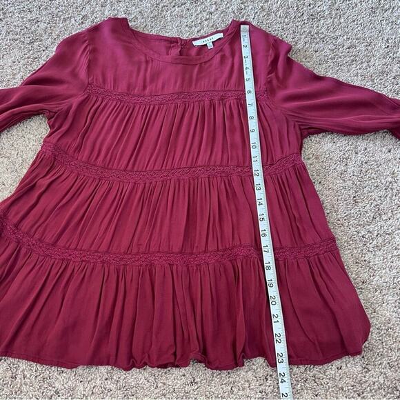 RO&DE Womens Burgundy Tiered Lace Blouse - Picture 10 of 13